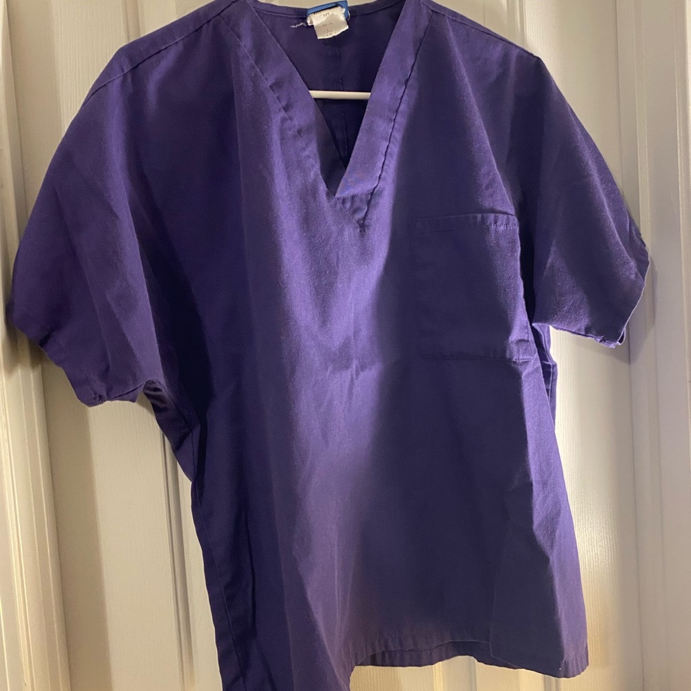 Scrubs - Picture 2 of 2
